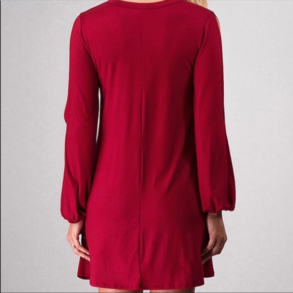 Red Mini Dress With Sleeve Slits - Picture 4 of 4